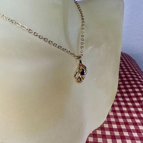 NWOT 18K Real Gold Sapphire and Diamond Pendant + a gold tone chain - Picture 3 of 6